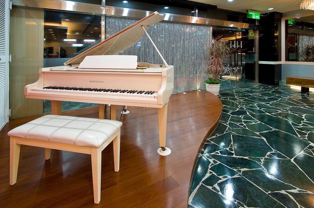 Hotel Skoal Kaohsiung Extérieur photo
