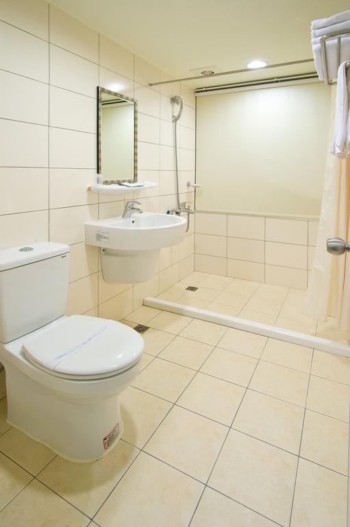 Hotel Skoal Kaohsiung Extérieur photo