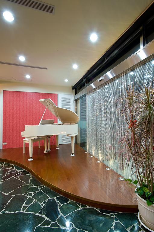 Hotel Skoal Kaohsiung Extérieur photo