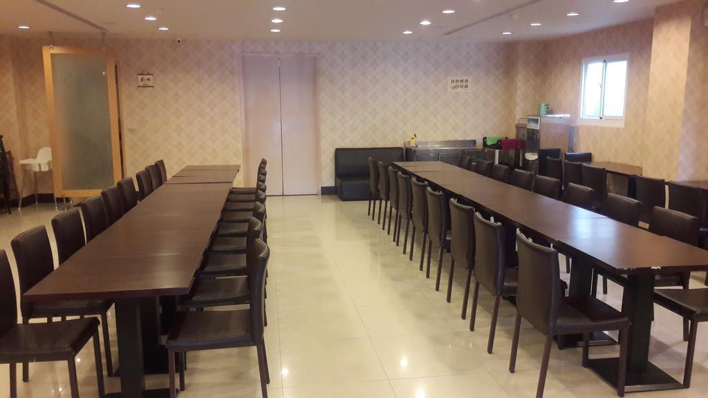 Hotel Skoal Kaohsiung Extérieur photo