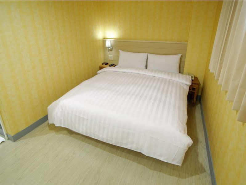 Hotel Skoal Kaohsiung Extérieur photo